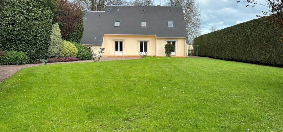 Courteam, spécialiste du courtage en crédit immobilier et en immobilier à Caen, propose à la vente cette maison située à Douvres-la-Délivrande.